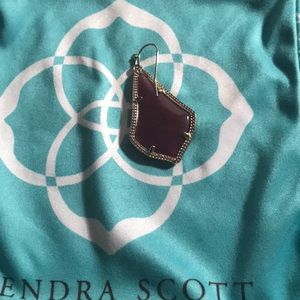Looking for SINGLE Kendra Scott